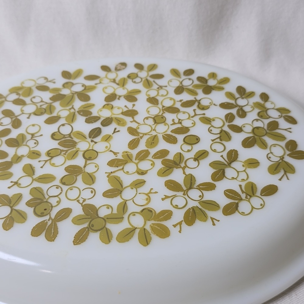 Vintage PYREX Casserole Cover Lid Verde‎ Olive 2.5 quart 945 C LID ONLY